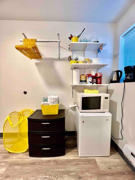 Private Room With Shared Bathroom On The 1St Floor 10 Minutes Walk To University Of Washington Сиэтл Экстерьер фото