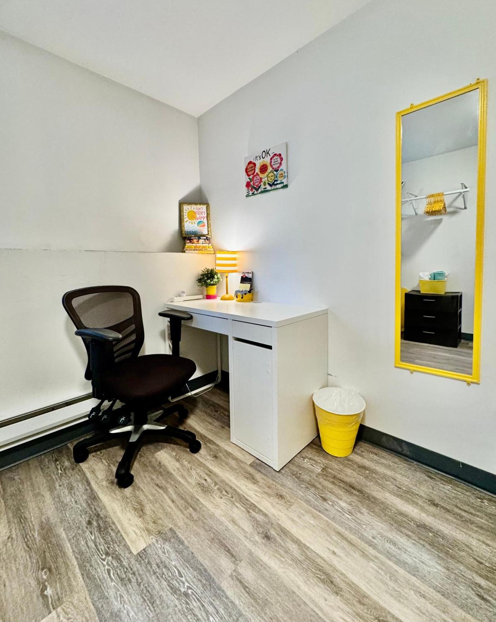 Private Room With Shared Bathroom On The 1St Floor 10 Minutes Walk To University Of Washington Сиэтл Экстерьер фото